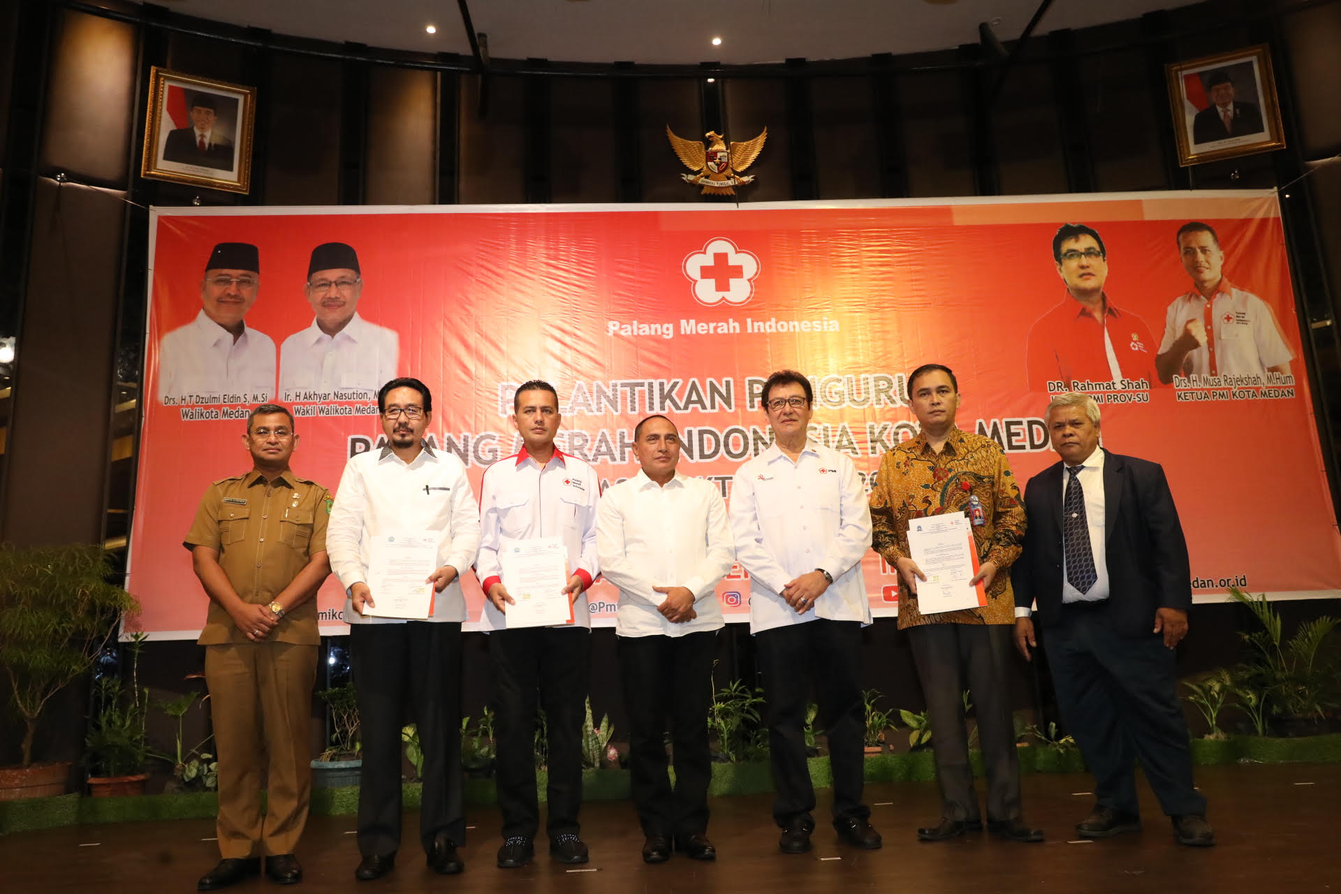 Gubsu Hadiri Pelantikan Musa Rajeckshah Sebagai Ketua PMI Kota Medan