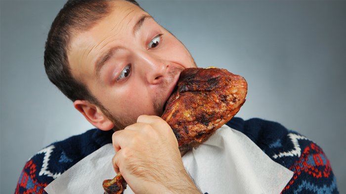 Kaum Pria Jangan Sering Makan Ayam, Bisa Kena Kanker Loh!