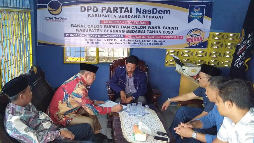Maju Sebagai Balon Bupati 2020, Soekirman didampingi Darma Wijaya Ambil Formulir ke DPD Partai Nasdem