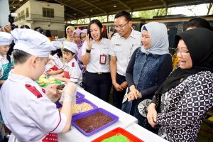 Hadiri Workshop Profesi Anak, Sri Ayu Mihari Rajekshah Main Engklek