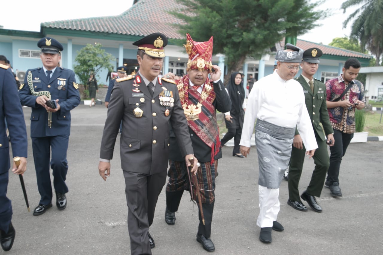 HUT TNI ke 74, Wali Kota Berharap TNI Terus Menjaga Soliditas dan Sinergitas Indonesia