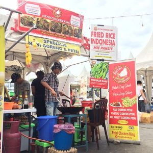 Gara- Gara Petai, Nasi dan Mie goreng  ini Dikerubungi Pembeli