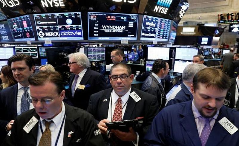Jumat Pagi, Wall Street Terdampar di Zona Merah