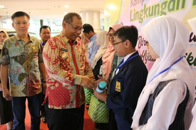 Plt Wali Kota Medan Buka Kompetisi Berbasis Lingkungan Hidup SD dan SMP