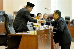 Sahkan Perda Keolahragaan, Gubernur : Olahraga Juga Bisa Bernilai Bisnis Jika Dikelola Profesional