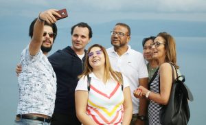Rombongan Fam Trip Maroko  Terpesona dengan Keindahan Danau Toba