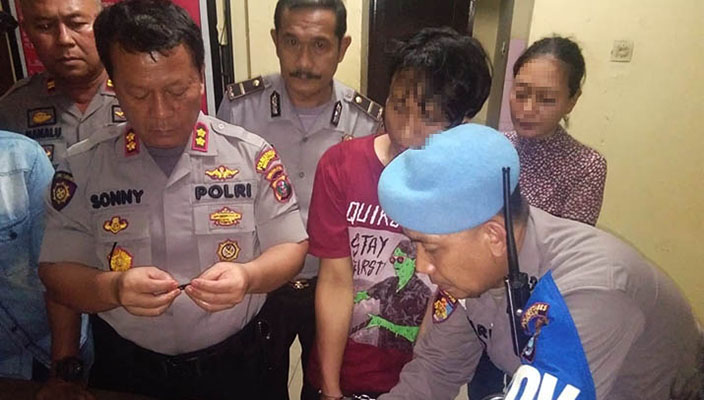 Nekat Bawa Sabu ke Polrestabes Medan, Pasutri Ini Diborgol Polisi