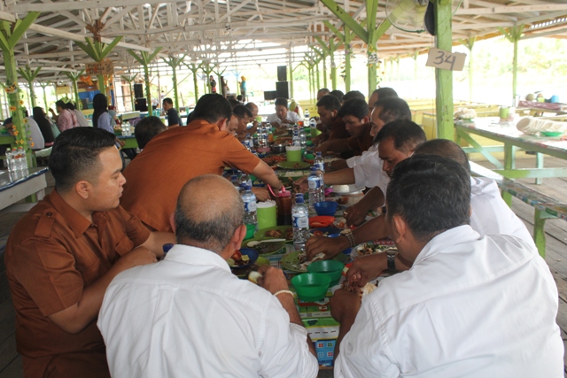 Rumah Makan Aceh Timur, Bagan: Pilih Ikannya Sendiri, Kami Ongkos Masaknya Saja!