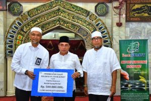 Bank Sumut Salurkan Zakat  Rp500 Juta untuk Pembangunan Masjid Agung