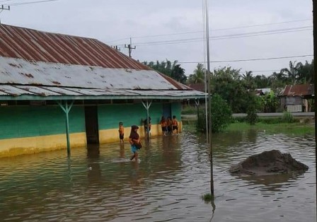Banjir Terjang Langkat, Puluhan Rumah Dipenuhi Lumpur