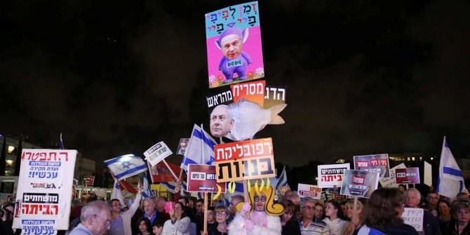 Warga Israel di Tel Aviv Tuntut Netanyahu Mundur