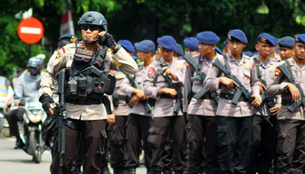 Polisi Standby Jaga di 4 Titik Keramaian di Jakarta