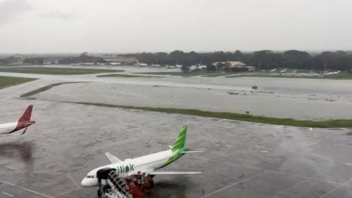 Bandara Halim Lumpuh Total Diterjang Banjir