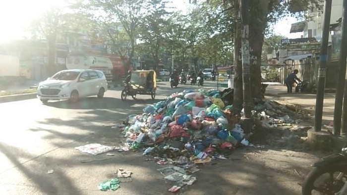 Sampah Menumpuk, Kadis Kebersihan dan Pertamanan Medan : Maklumlah