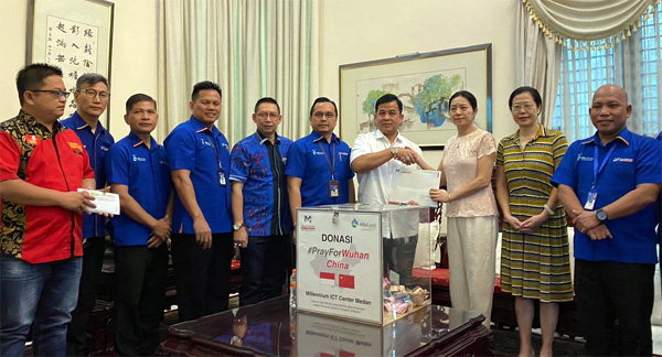 Peduli Wabah Corona di Wuhan, Pengusaha Ini Serahkan Donasi ke Konjen China