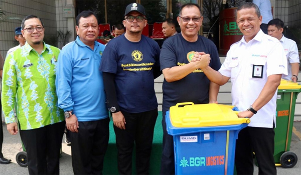 Pemko Medan Dapat Bantuan 50 Unit Tong Sampah Dari PT. BGR