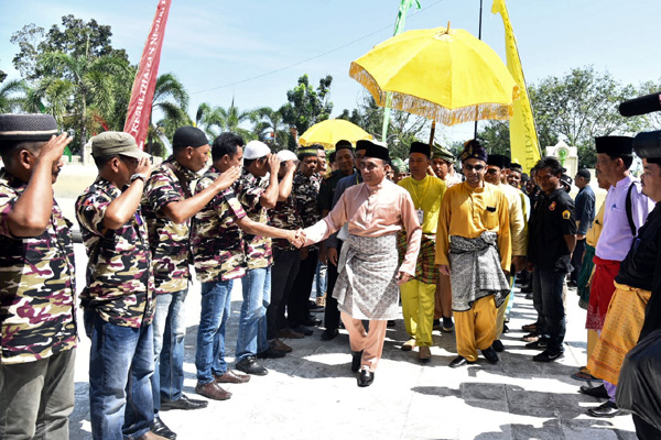 Gubernur Ajak Masyarakat Mengenang Tengku Amir Hamzah