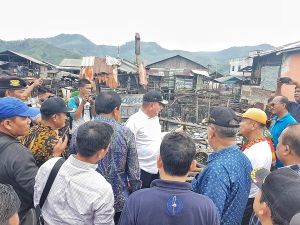 Gubernur Beri Bantuan Kepada Korban Kebakaran Sibolga
