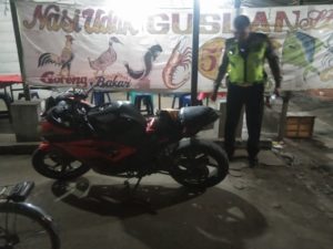 Warga Sergai Ditabrak Sepeda Motor Kawasaki Warior, 3 Orang Dilarikan ke RS