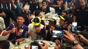 Valentino Rossi Temui Fansnya Dalam Acara Meet & Greet Yamaha