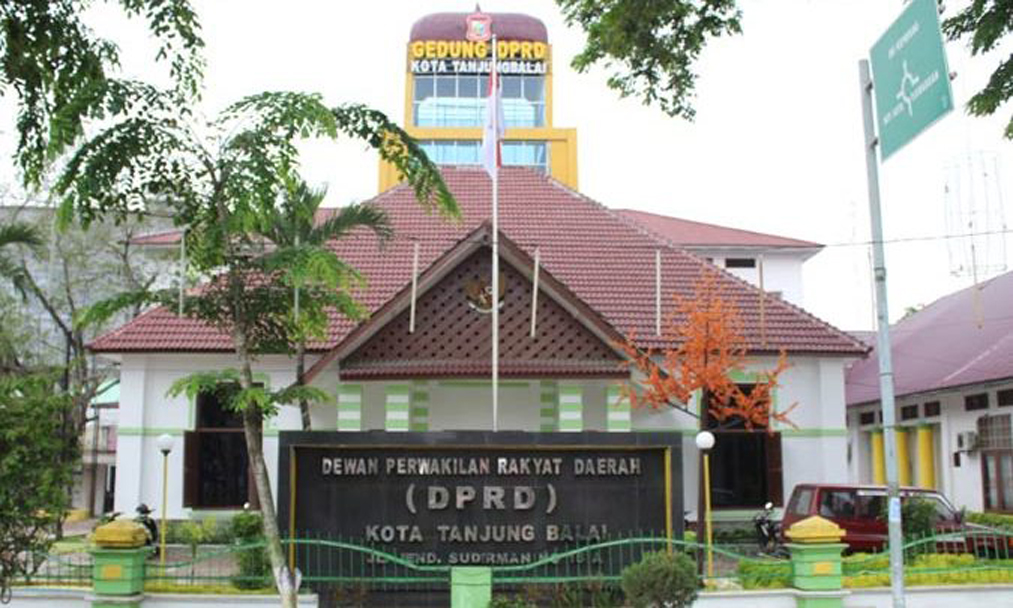 Tidak Terdata BST, Puluhan Warga Mengadu ke Kantor DPRD Tanjungbalai