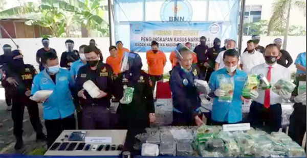 BNN dan Bea Cukai Gagalkan Penyeludupan 40 Kg Sabu dari Malaysia