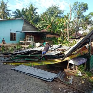 Hujan Disertai Angin, Belasan Rumah di Sei Bamban Dihantam Puting Beliung