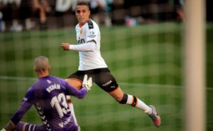 Valencia Kalahkan Osasuna, skor 2-0