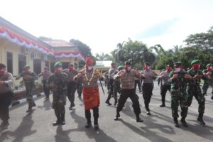 Kapoldasu Berikan Apresiasi Paskibraka Cilik dan Yel-Yel TNI/Polri