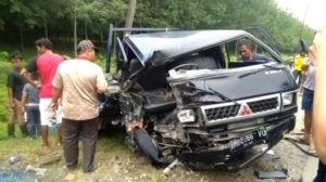 Tabrakan Mobil di Jalan Lintas Sumatera Kabupaten Asahan