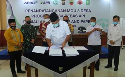 Bupati Siak MoU dengan PT RAPP untuk Bebaskan 3 Kampung Dari Bahaya Karhutla