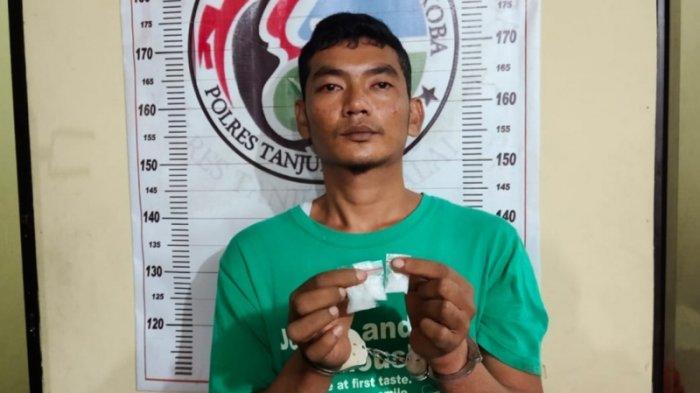 Kantongi Narkoba, Pemuda Ditangkap di Gang Sempit