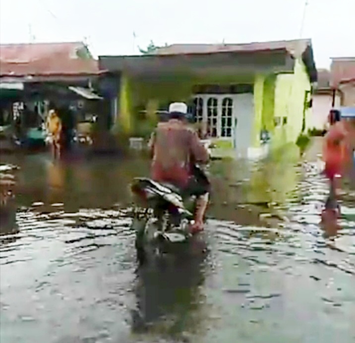 Air Sungai Meluap, Ratusan Rumah Warga Sei Rampah Terendam Banjir