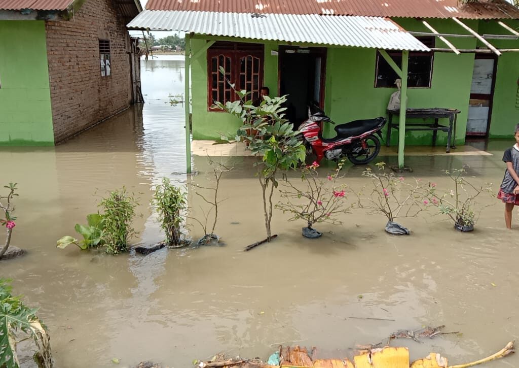 Ratusan Rumah Desa Sei Buluh di Sergai Terendam Banjir