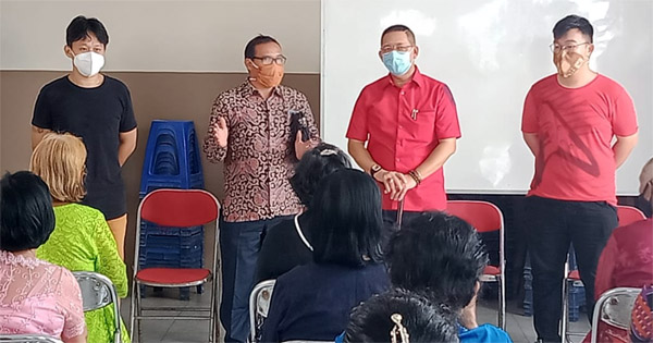 TMP Kota Medan dan Kelompok BSS Salurkan 50 Paket Sembako