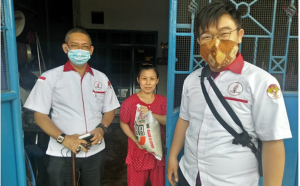 TMP Kota Medan Salurkan 200 Karung Beras