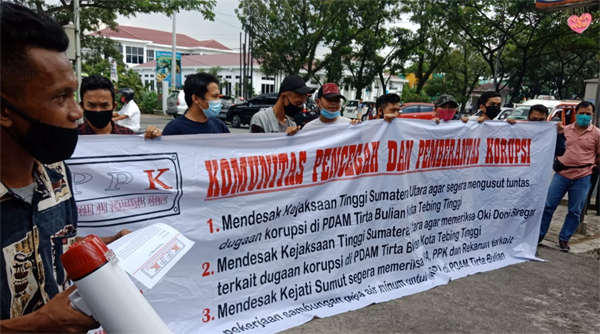 KPPK Gelar Aksi Unjuk Rasa Di Kejatisu, Minta Wakil Wali Kota Tebingtinggi Diperiksa