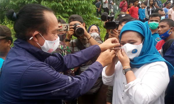 Deputi BNN Sosialisasikan Prokes dan Bagi Masker Ke Masyarakat