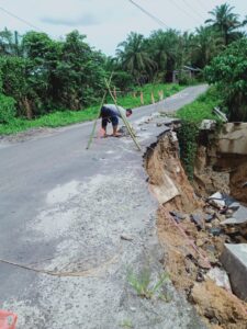 Bronjong Jalan Nyaris Amblas, Jalinsum Kisaran-Siantar Terancam Putus