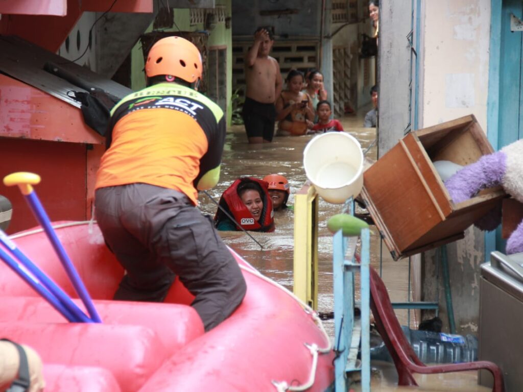 ACT Sumut Bantu Korban Banjir di Medan