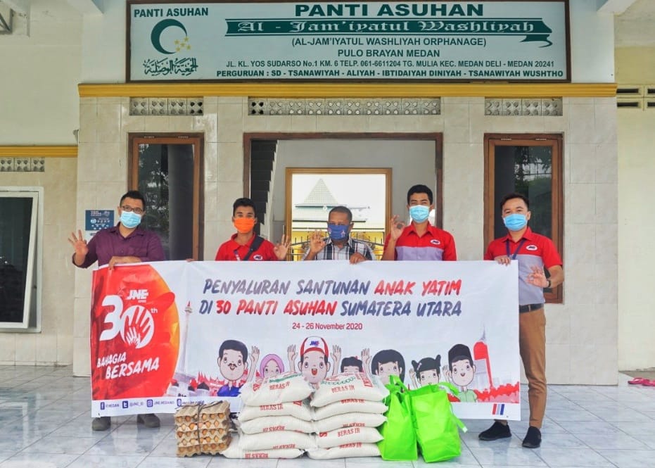 HUT ke-30, JNE Santuni 30 Panti Asuhan di Sumatera Utara