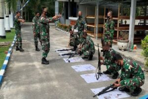 Ketika Personil TNI AL di Lanal Tanjungbalai-Asahan Unjuk Kemampuan Senjata