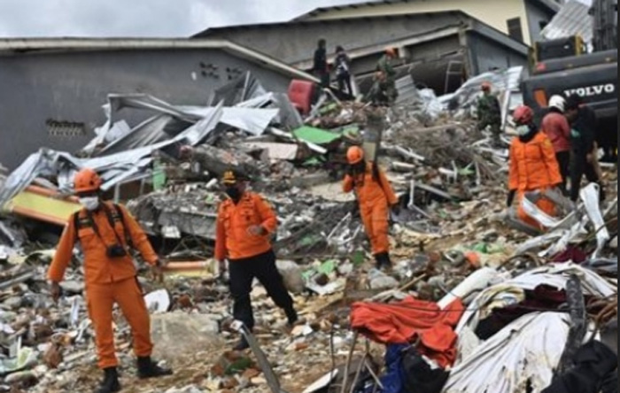 Sudah 90 Korban Tewas Ditemukan dari Reruntuhan di Mamuju-Majene
