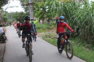 Pantau Kamtibmas, Polres Sergai Keliling Naik Sepeda