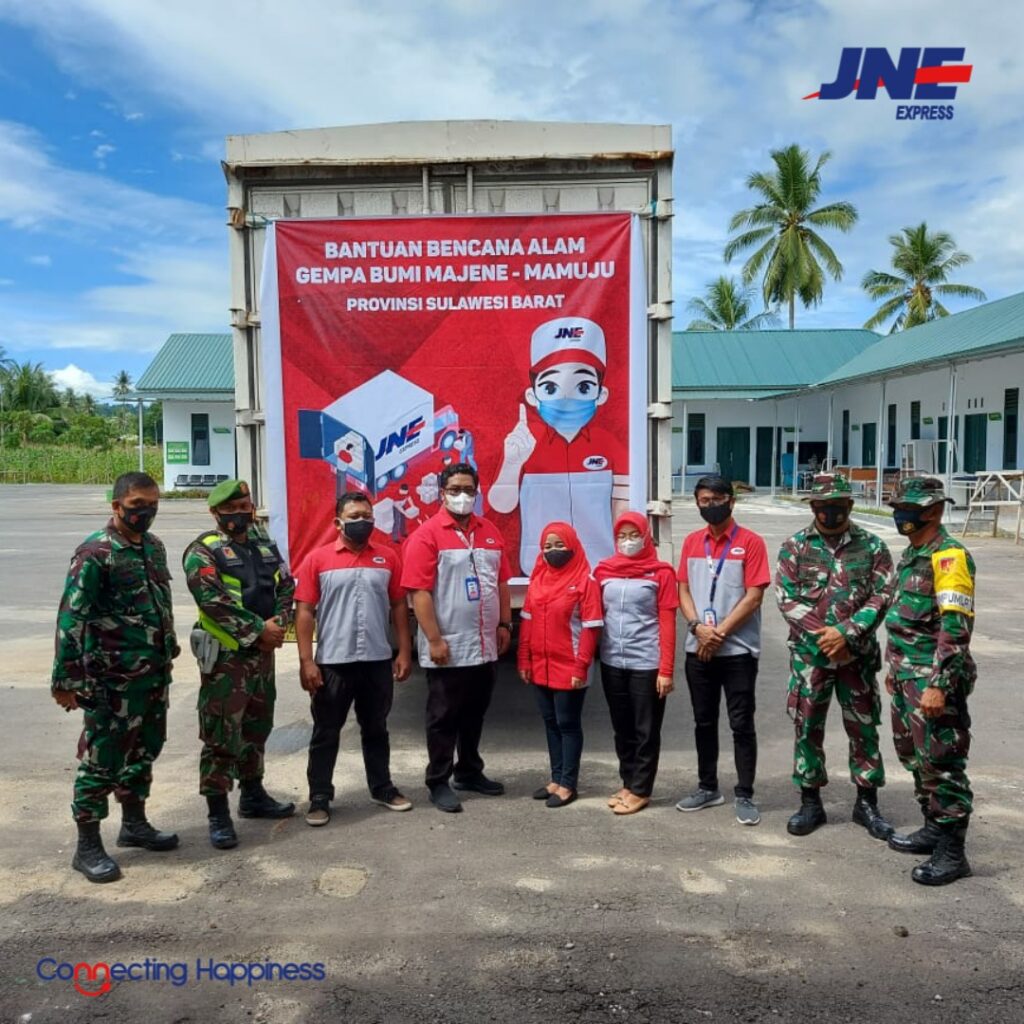 JNE Distribusikan Bantuan TNI AD Korem 133 Nani Wartabone Gorontalo untuk Korban Gempa di Mamuju