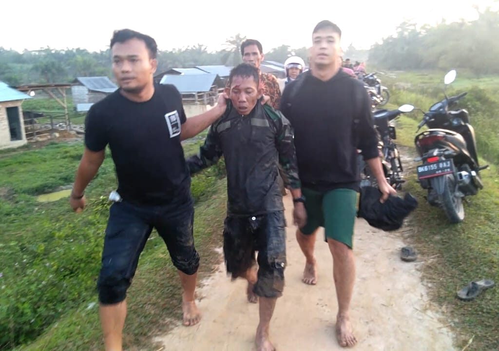 Dua Pencuri Kambing Dikepung Warga dan Tersiksa di Kolam Penuh Lintah