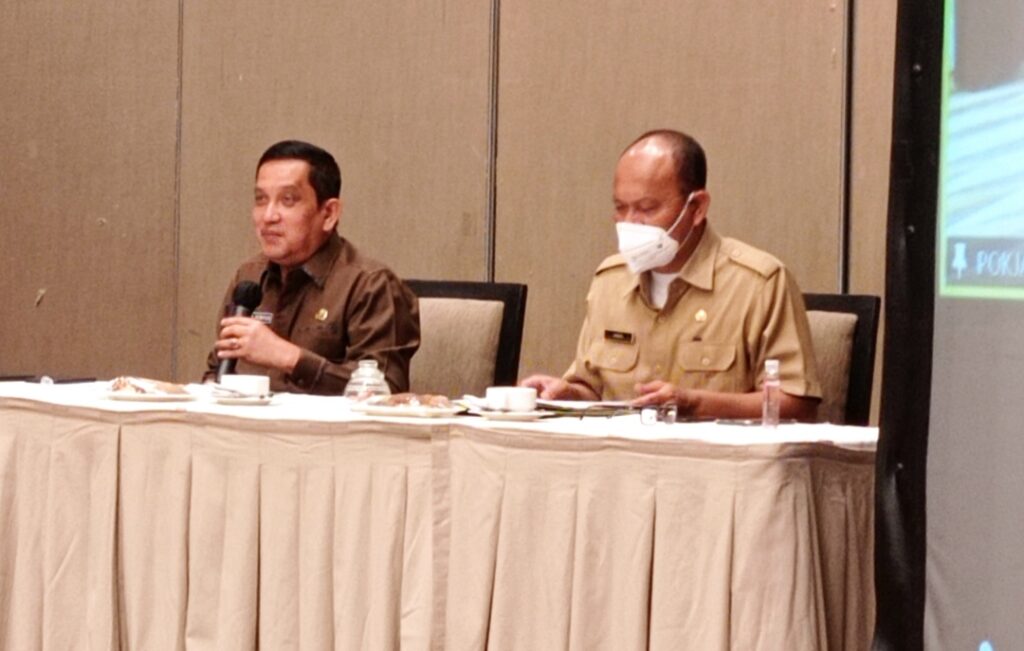 M Fitriyus Buka Acara Konsultasi Publik I DLH Provinsi Sumatera Utara