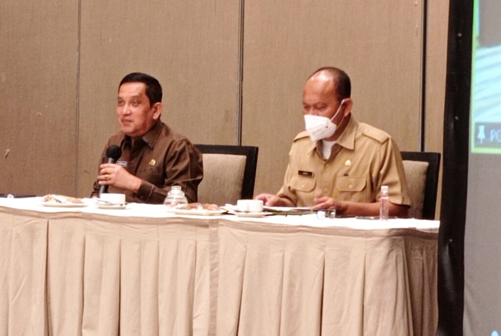 M Fitriyus Buka Acara Konsultasi Publik I DLH Provinsi Sumatera Utara