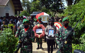 Kodim 0212/Tapsel Gelar Acara Pemakaman Secara Militer Prajurit Kostrad