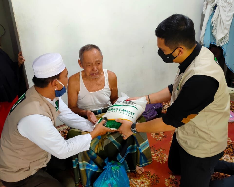 Polres Sergai Bersama KSJ Salurkan Bantuan ke Warga